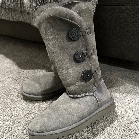 Ugg Australia Bailey Button Boots - Picture 1 of 6